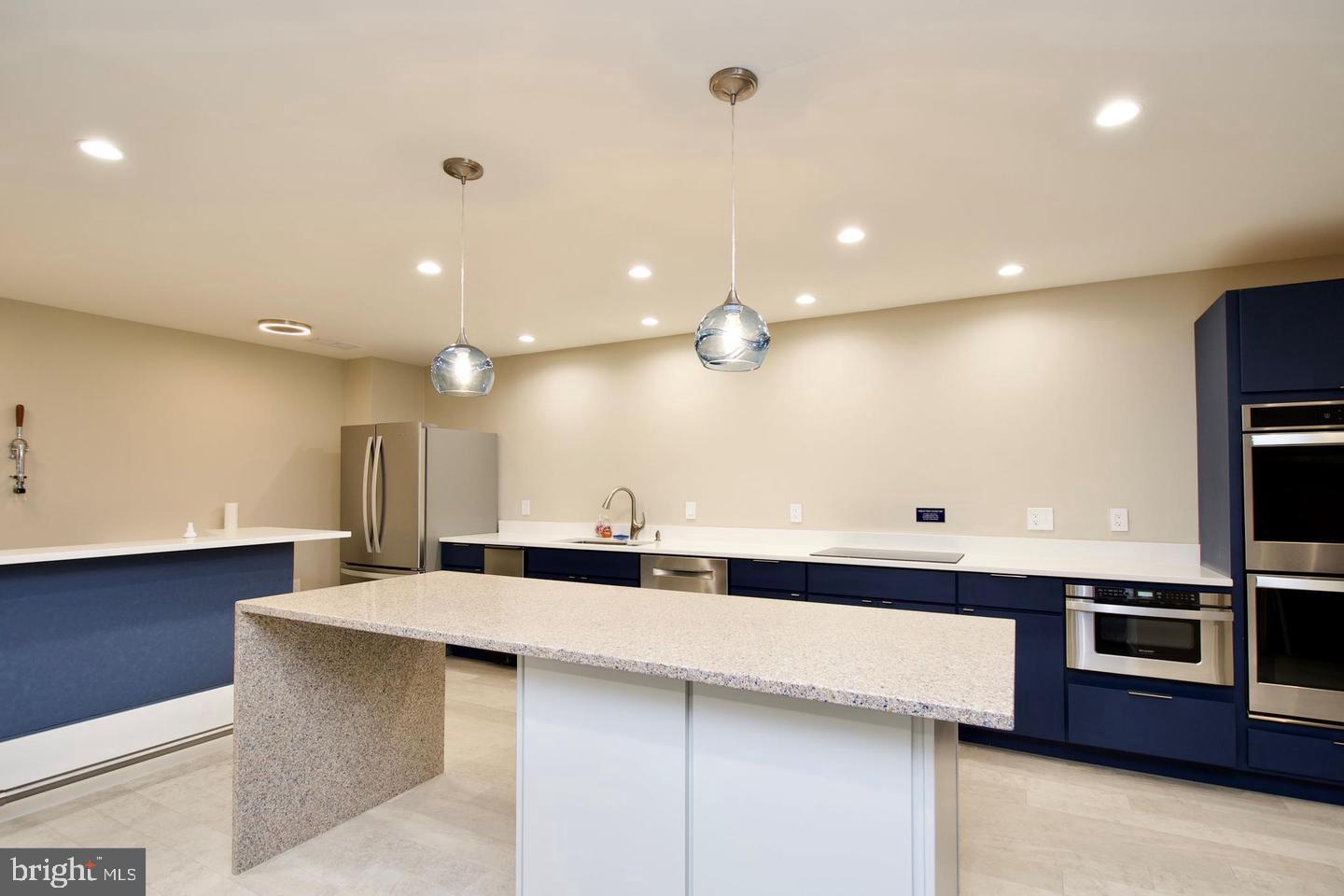 5500 HOLMES RUN PKWY #612