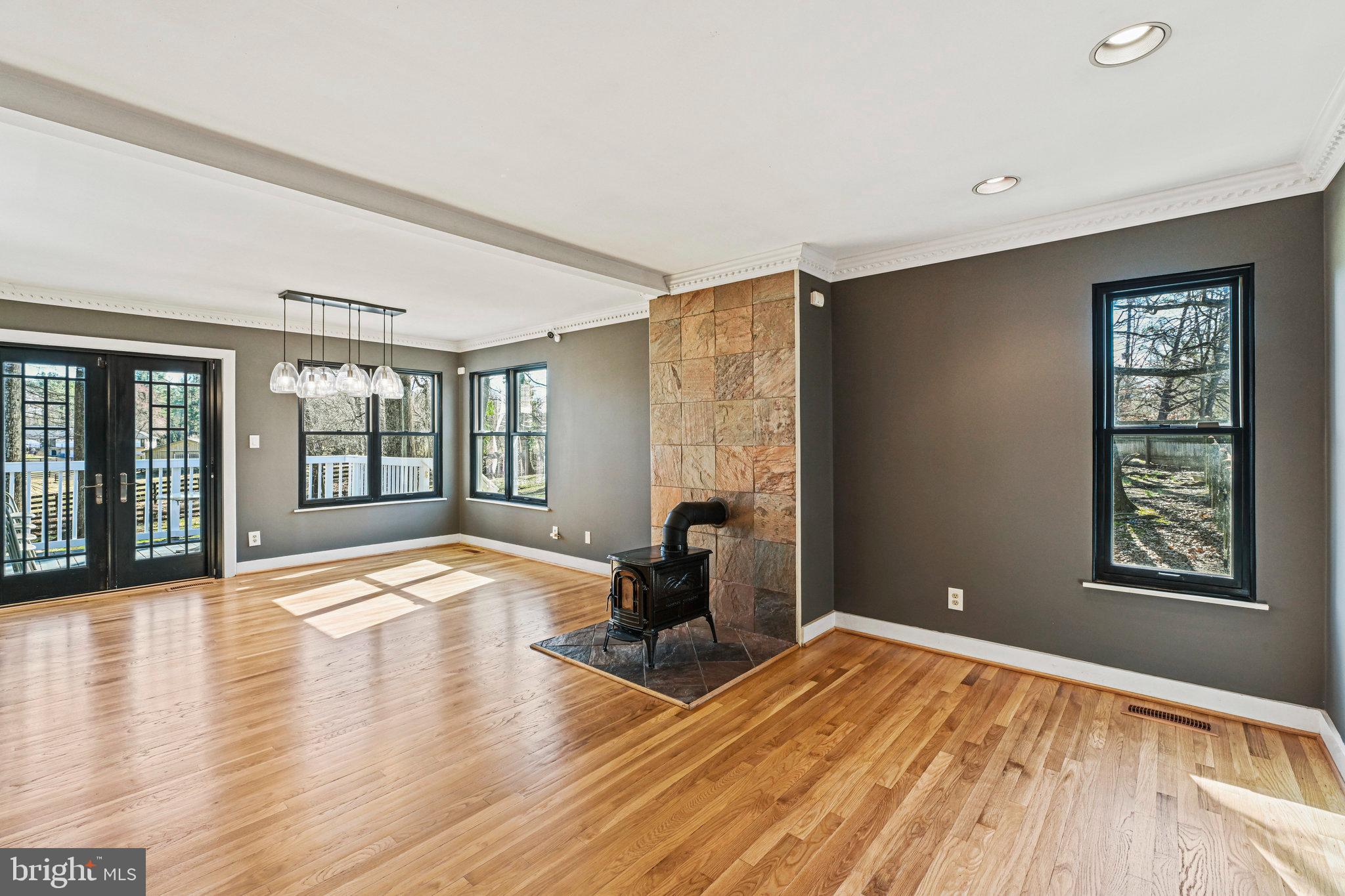 321 Springvale Rd