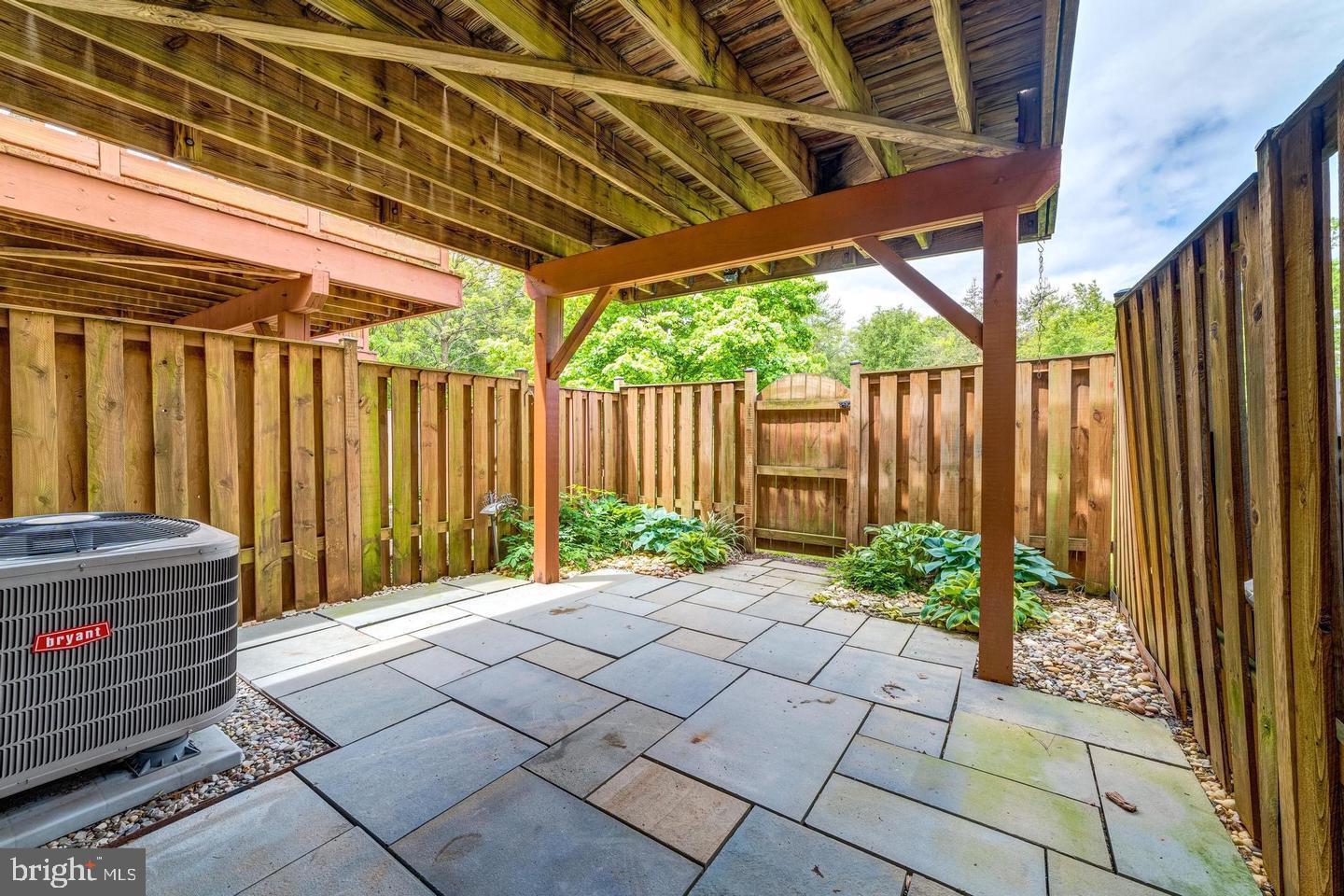 5876 Wescott Hills Way