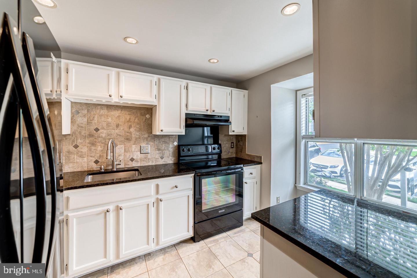 5876 Wescott Hills Way