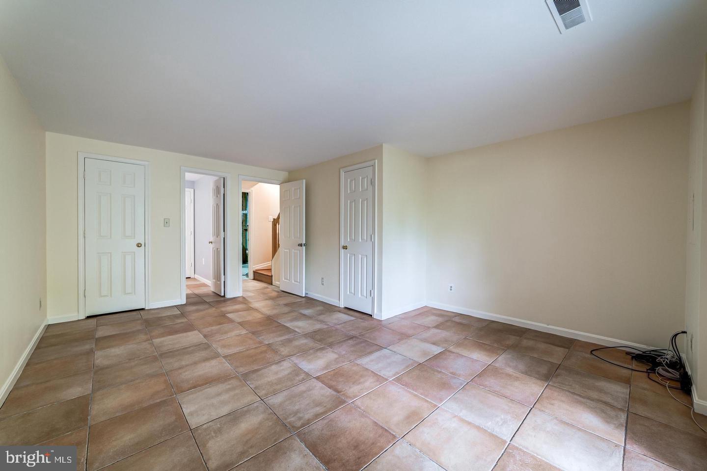 5876 Wescott Hills Way