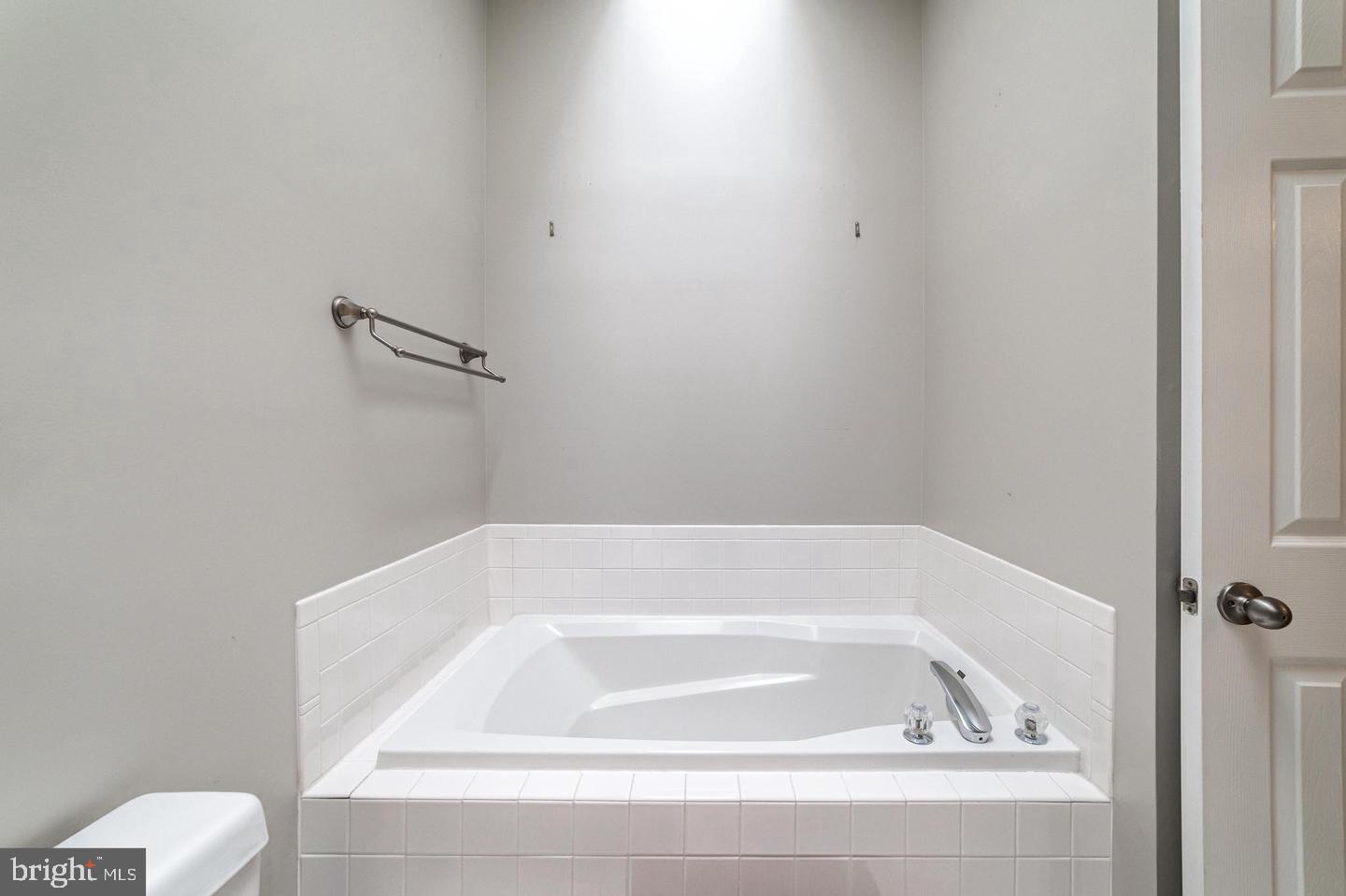 5876 Wescott Hills Way