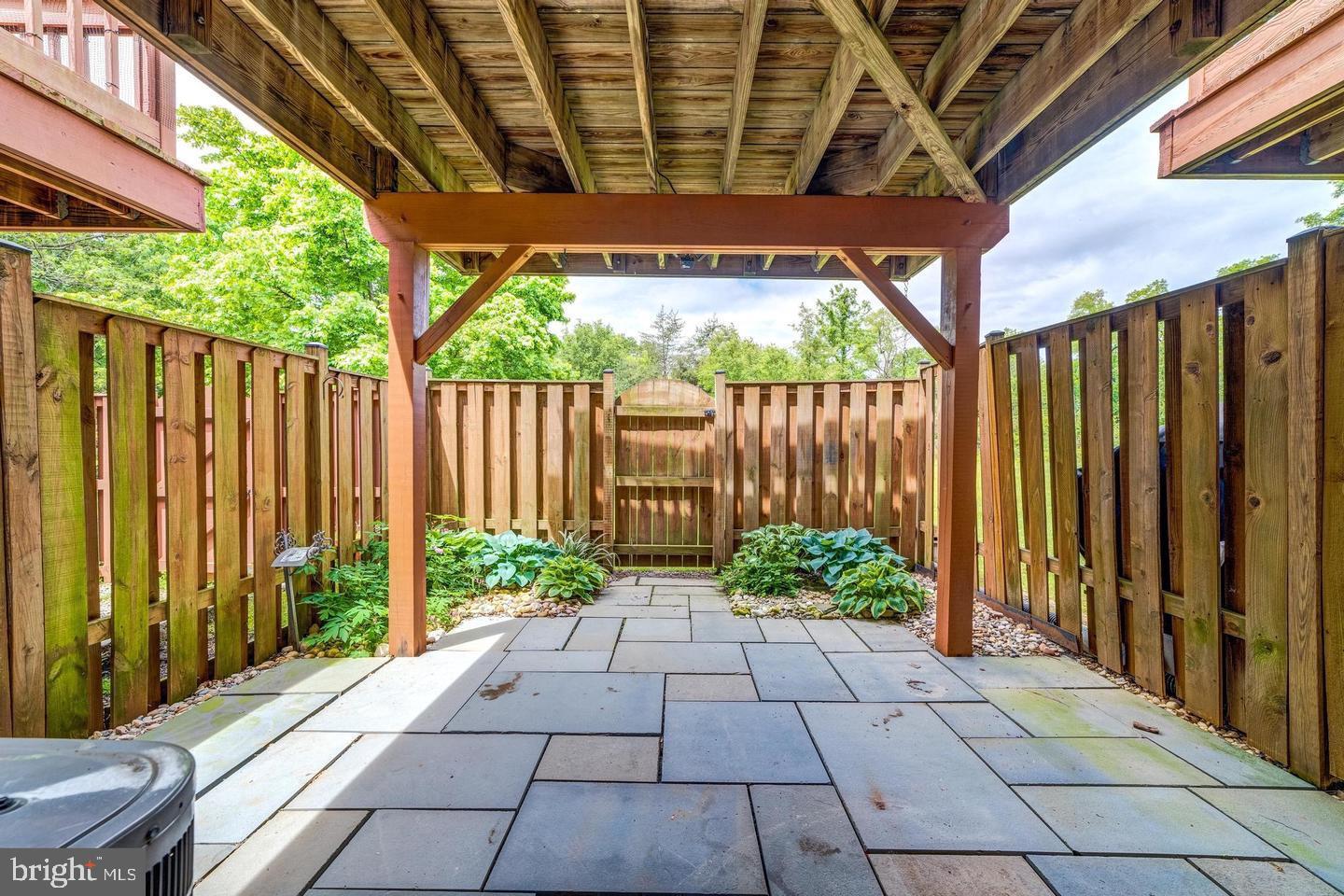 5876 Wescott Hills Way