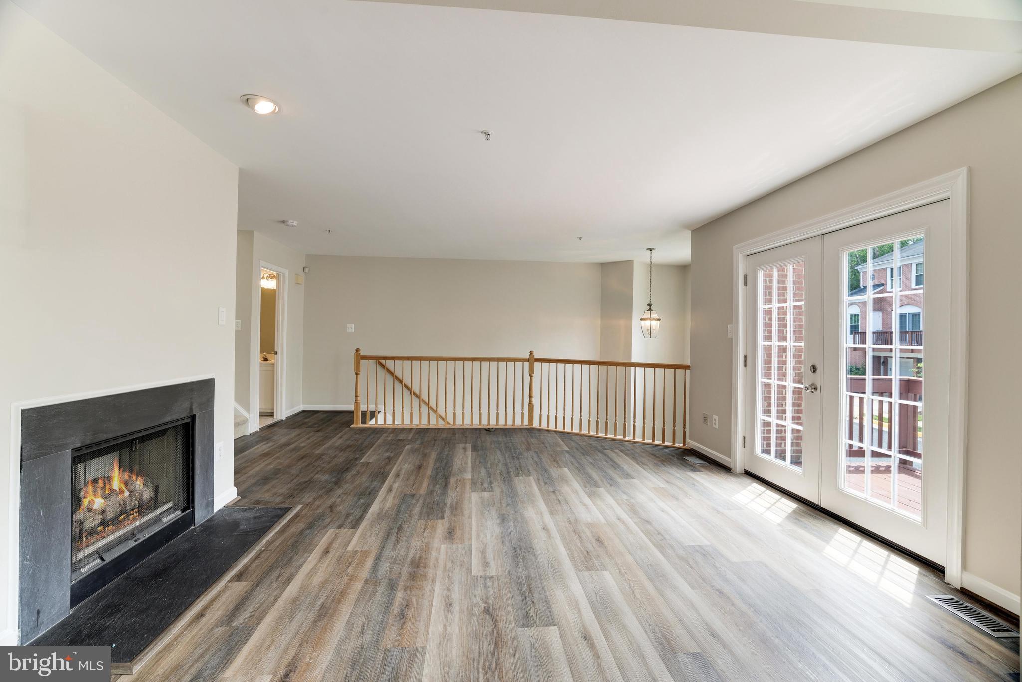 4307 CHARIOT CT #120