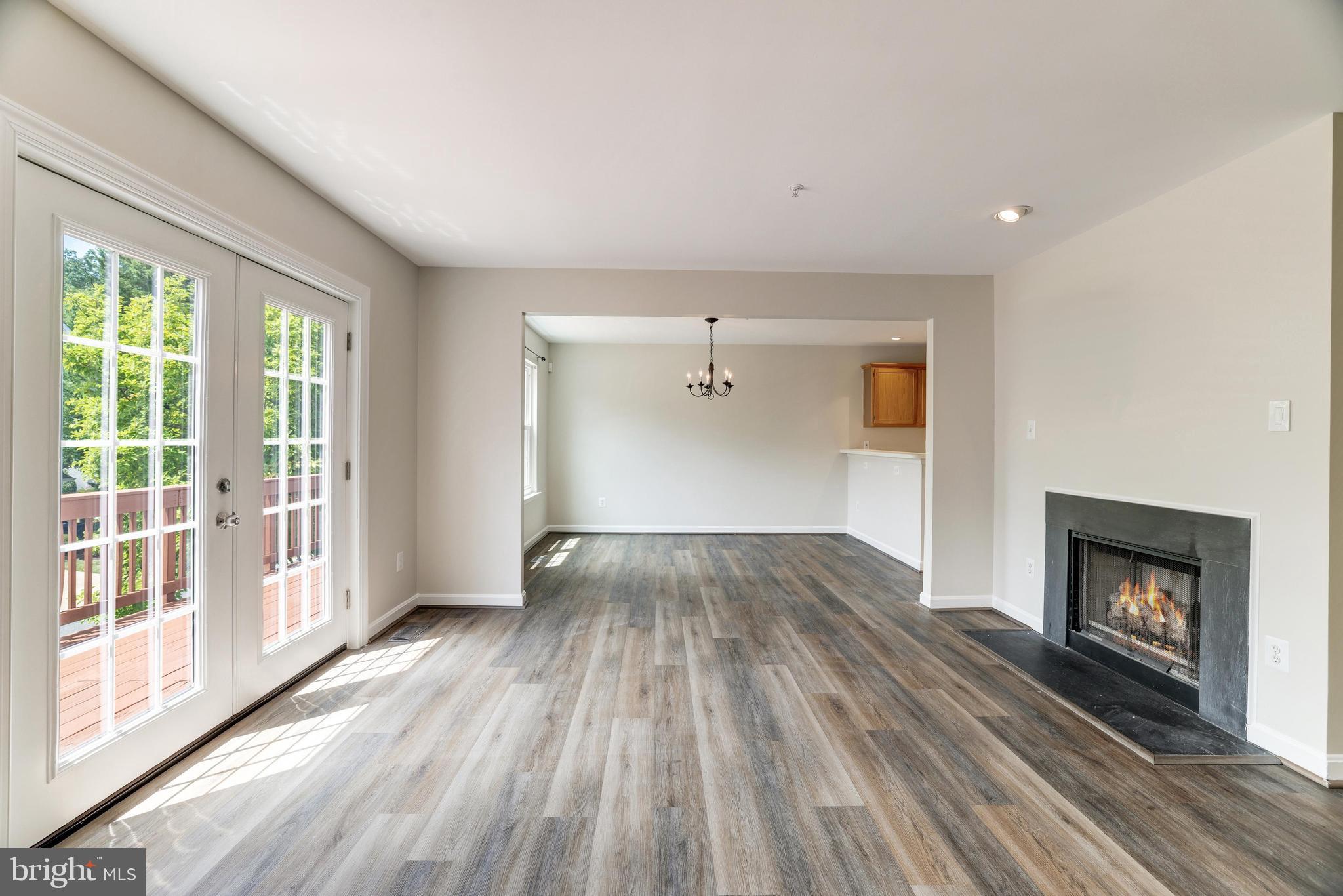 4307 CHARIOT CT #120