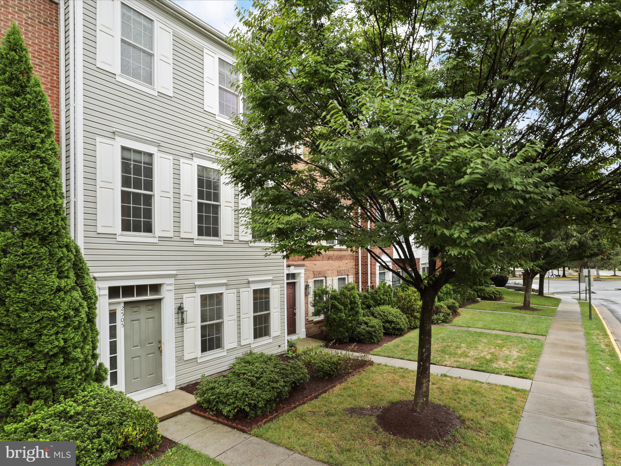 2505 Bronze Stone Pl