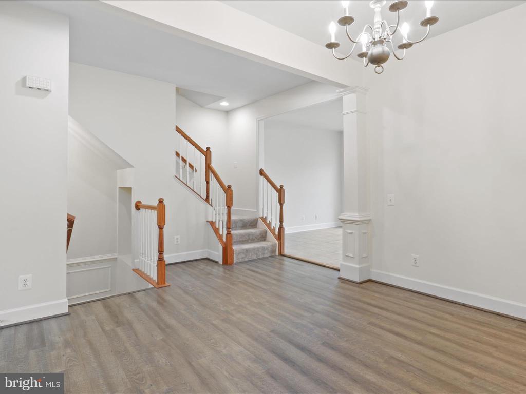 2505 Bronze Stone Pl