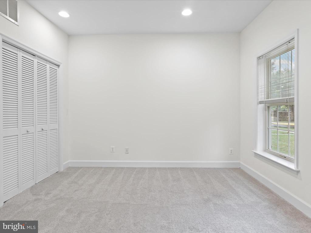 2505 Bronze Stone Pl