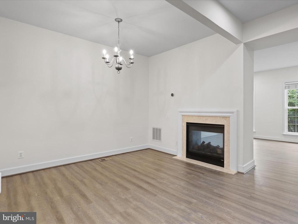 2505 Bronze Stone Pl