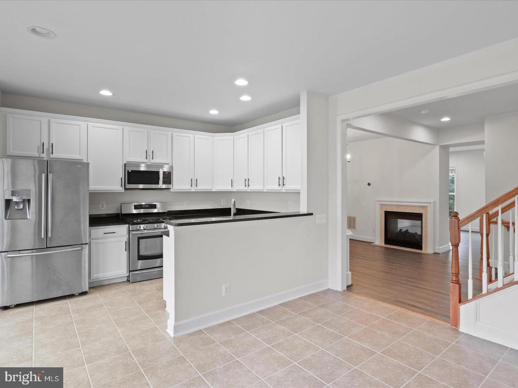 2505 BRONZE STONE PL