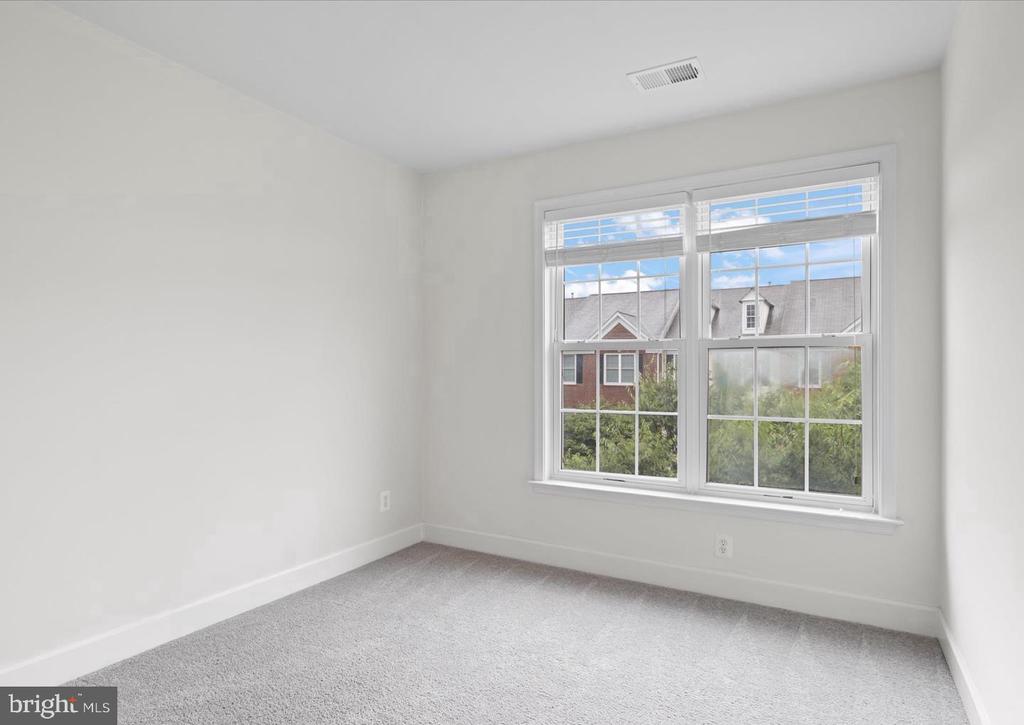 2505 BRONZE STONE PL