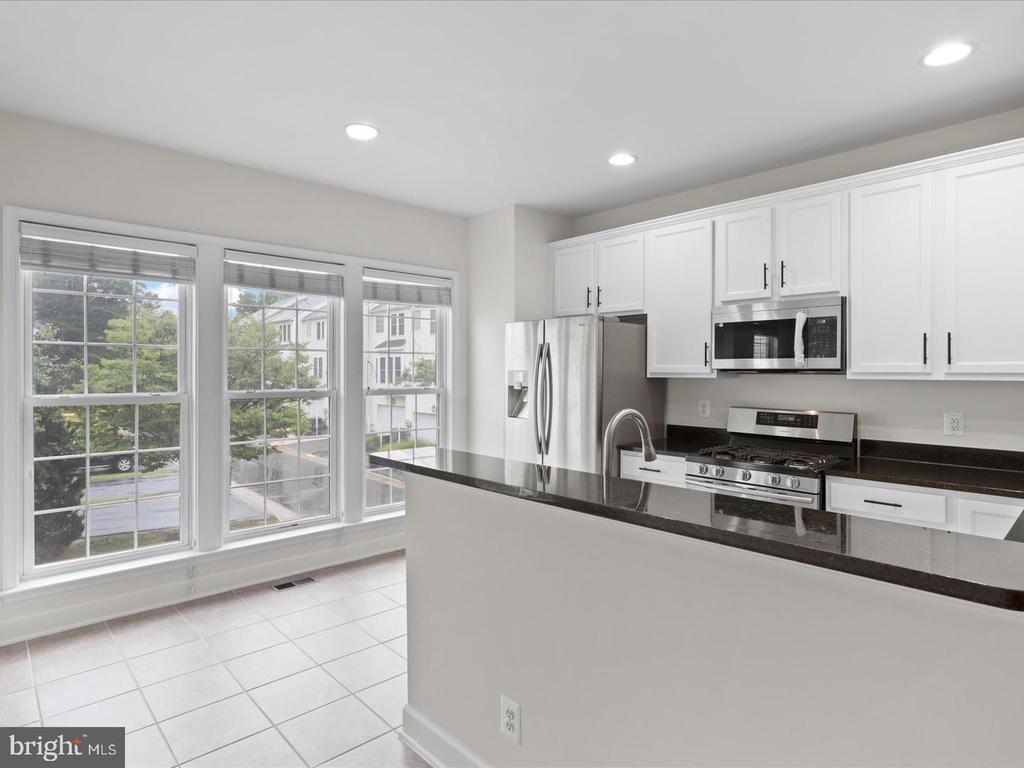 2505 BRONZE STONE PL