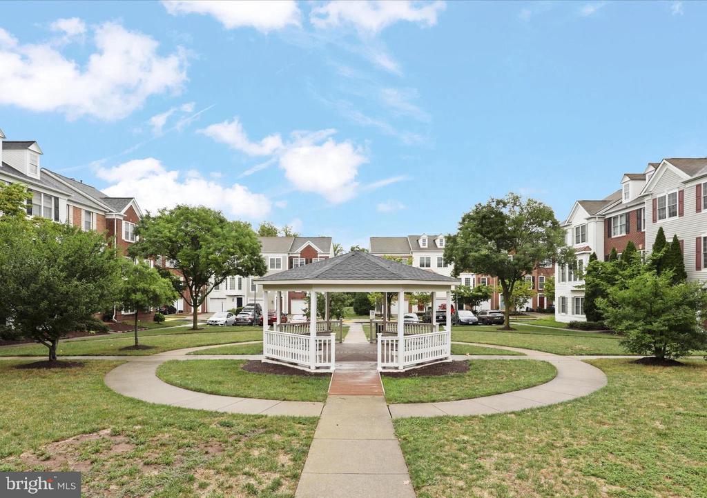 2505 BRONZE STONE PL