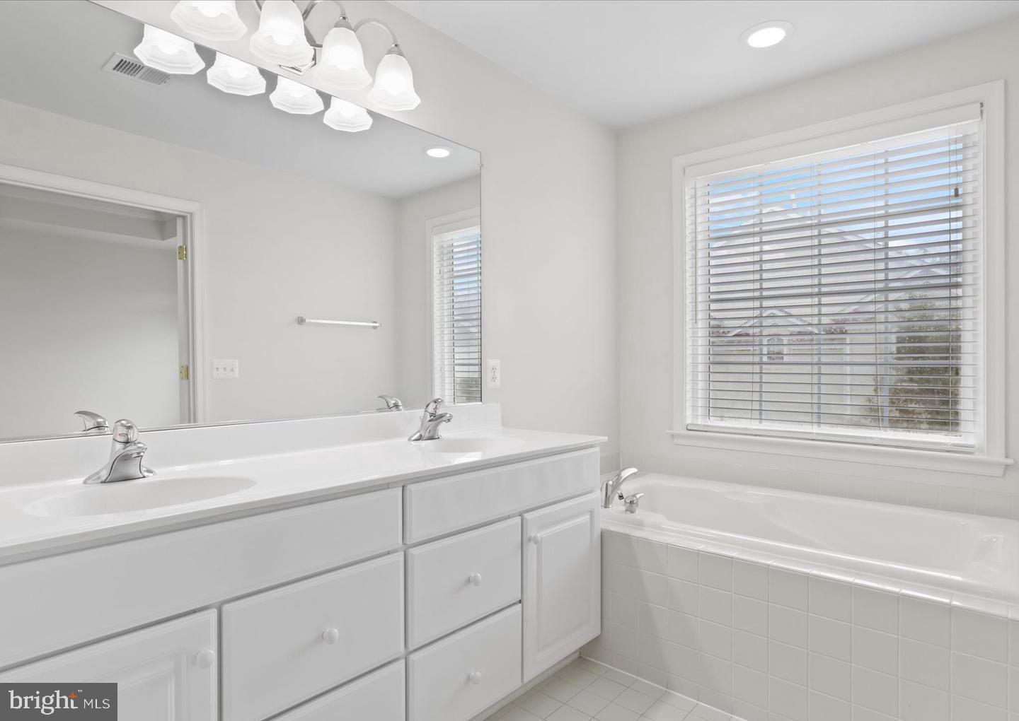 2505 BRONZE STONE PL