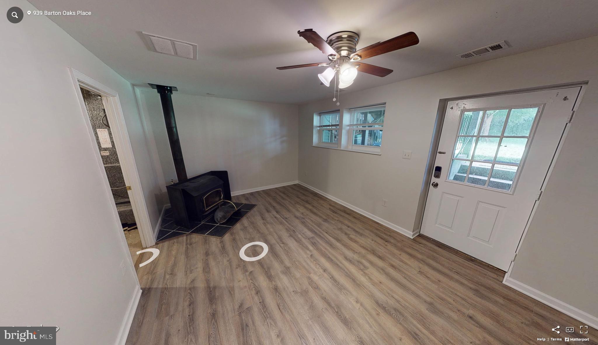 939 BARTON OAKS PL