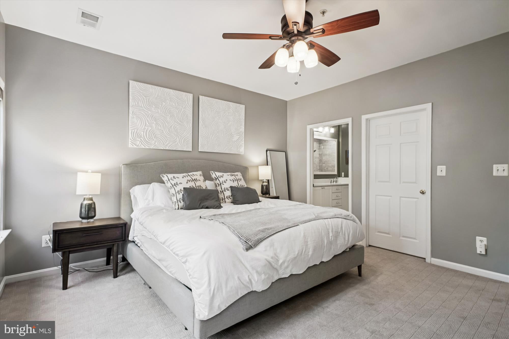 2663 MANHATTAN PLACE 310