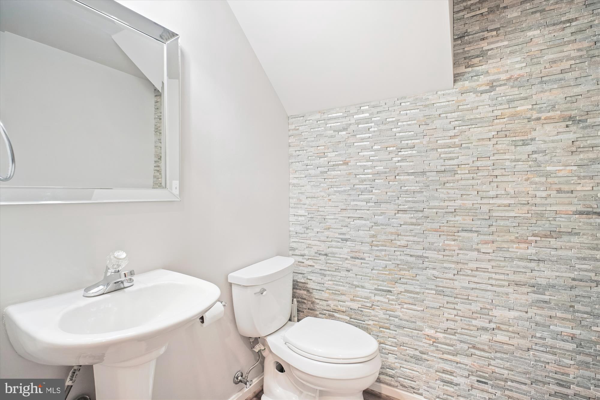 2663 MANHATTAN PLACE 310