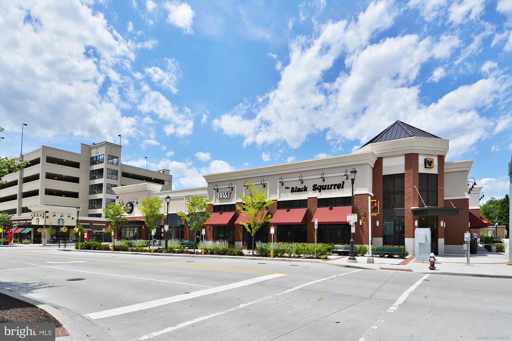 2663 MANHATTAN PLACE 310