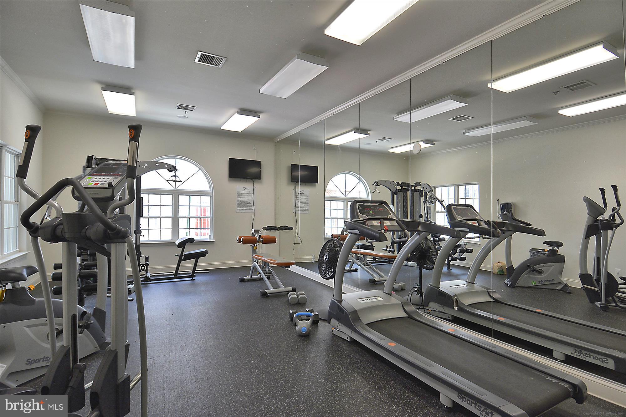 2663 MANHATTAN PLACE 310