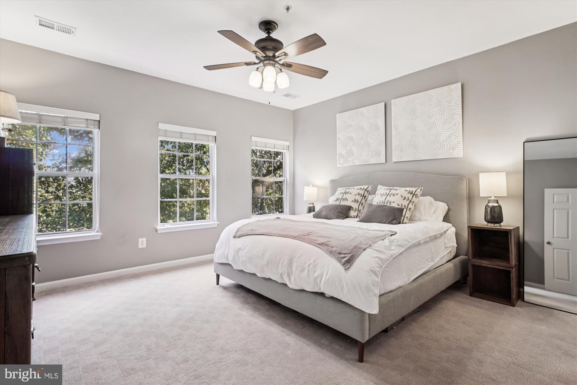 2663 MANHATTAN PLACE 310