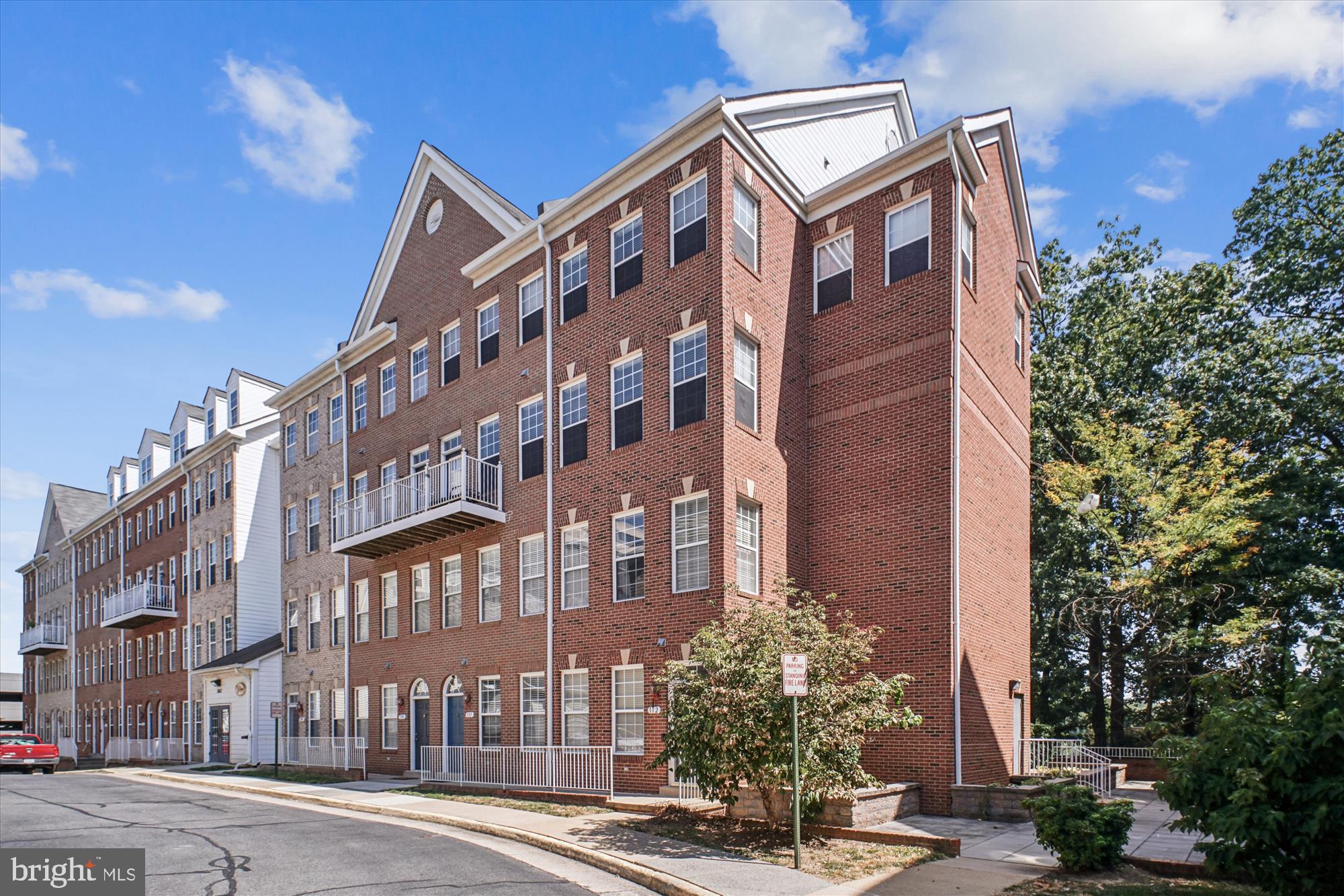 2663 MANHATTAN PLACE 310