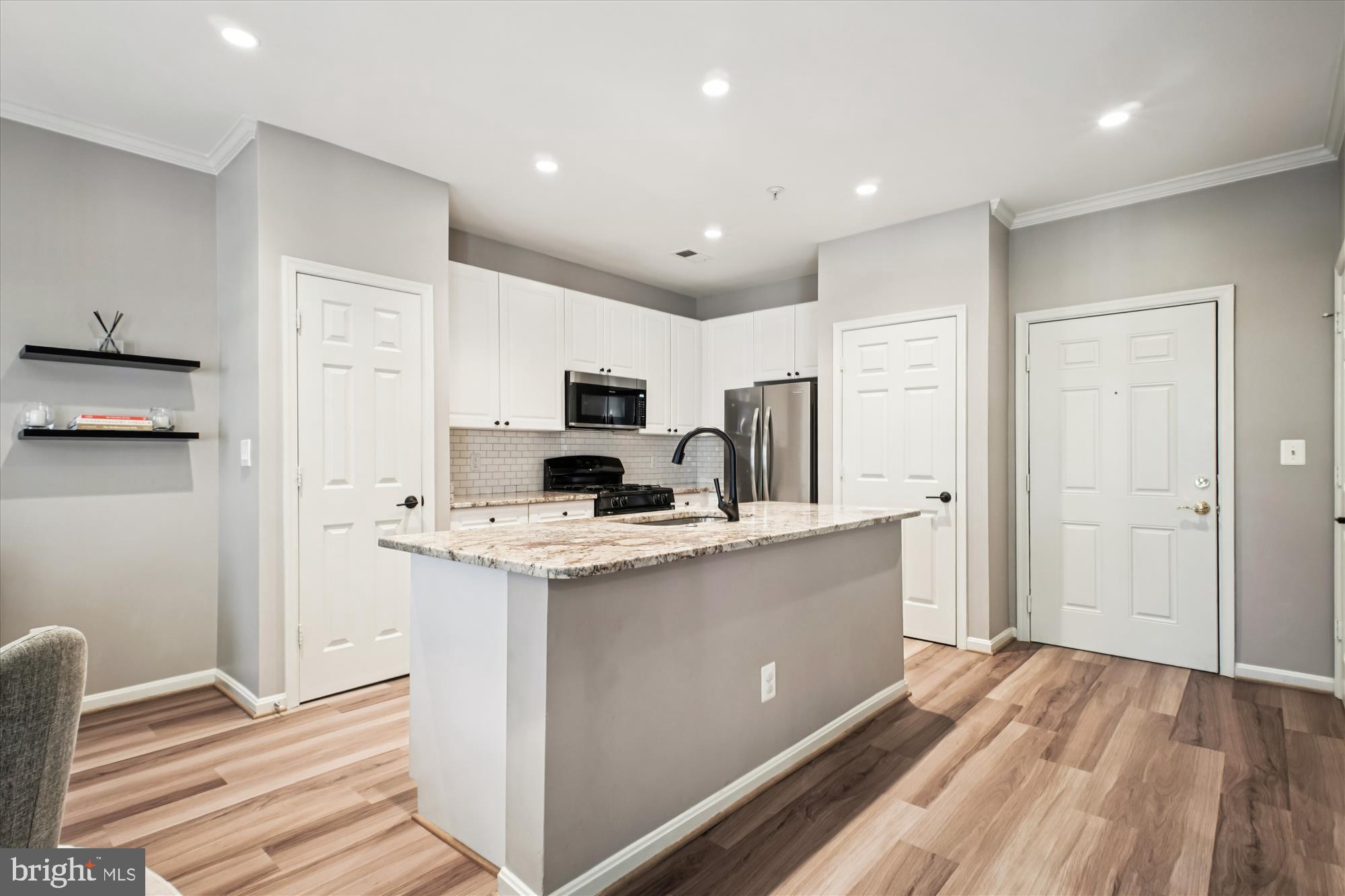 2663 MANHATTAN PLACE 310