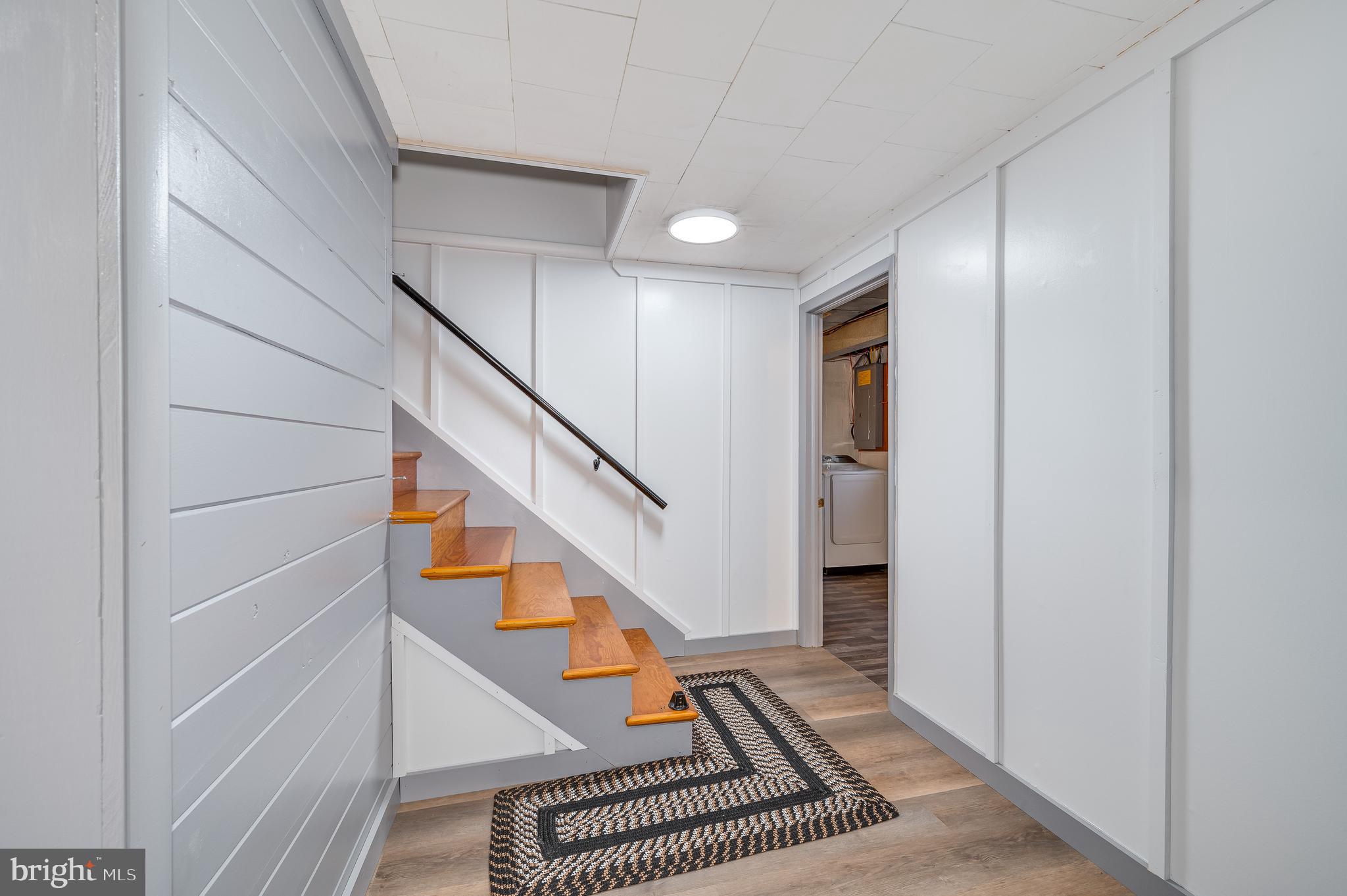 1413 W Martin St
