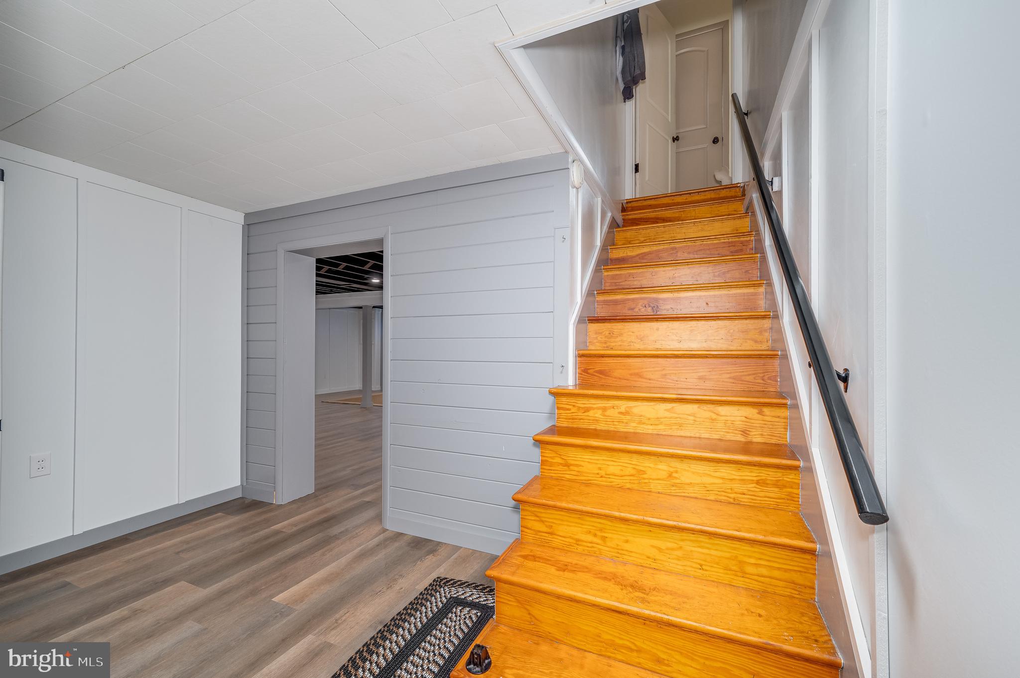 1413 W Martin St