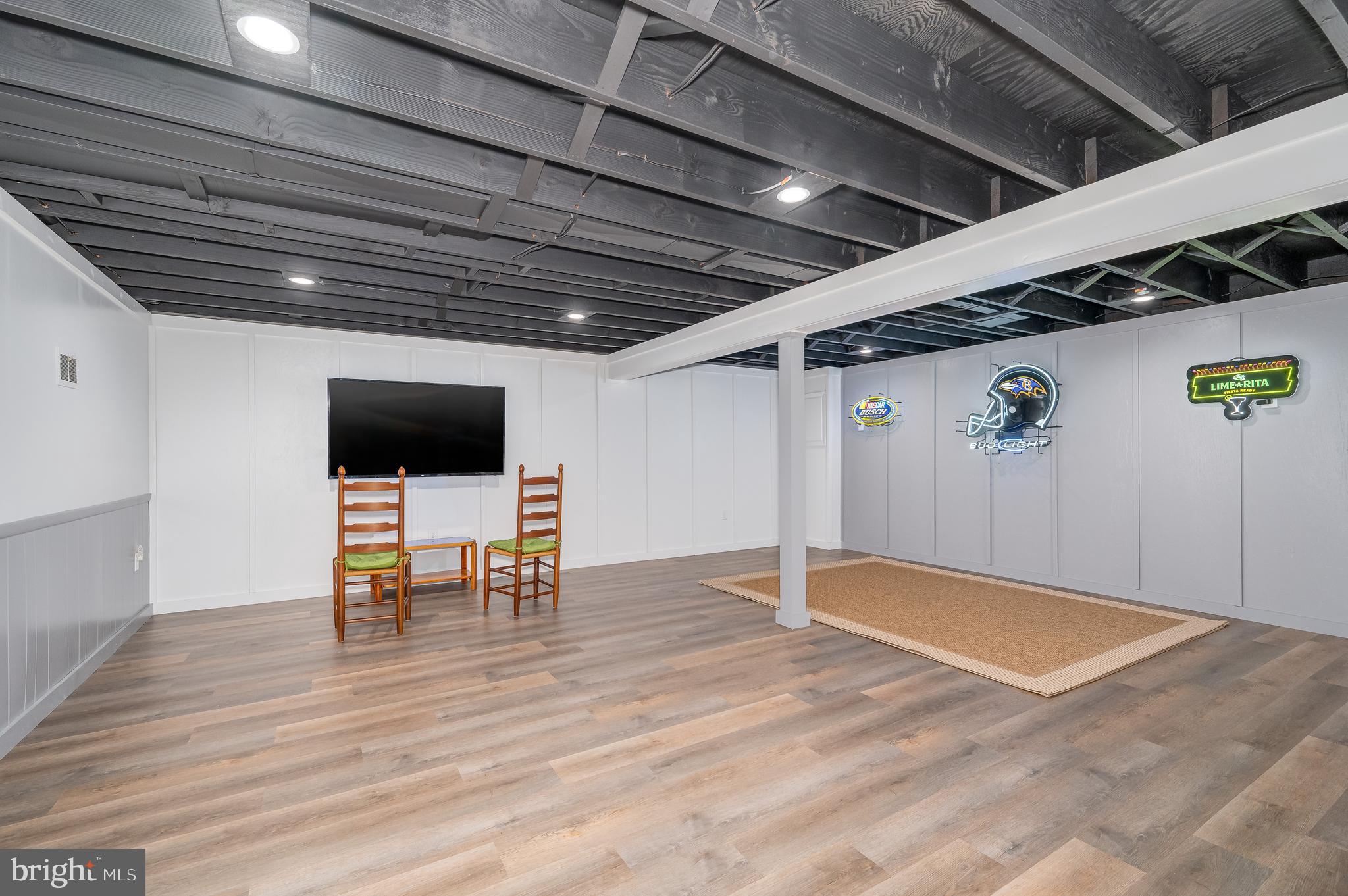 1413 W Martin St
