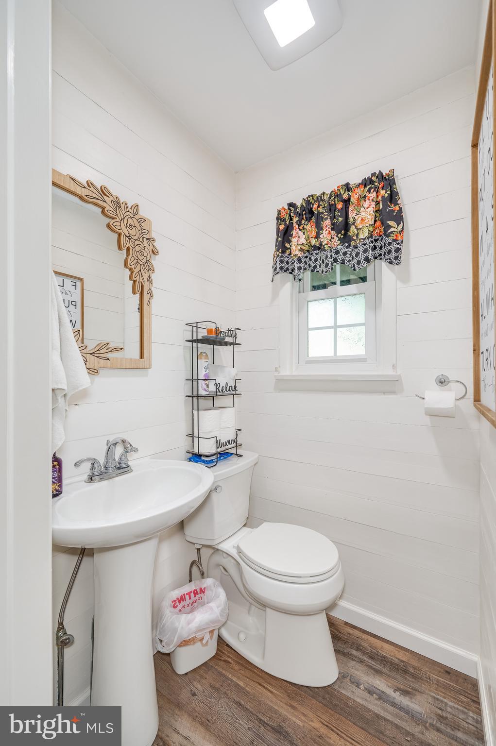 1413 W Martin St