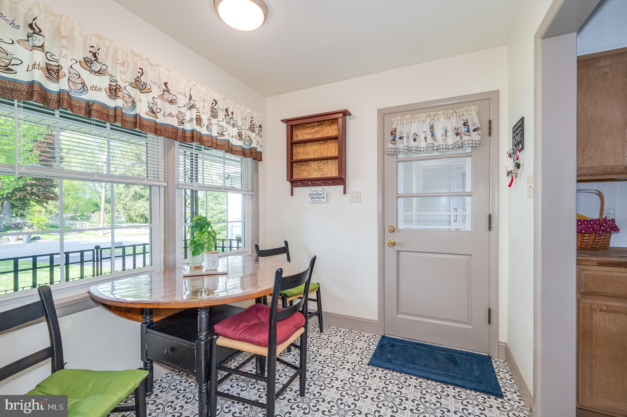 1413 W Martin St
