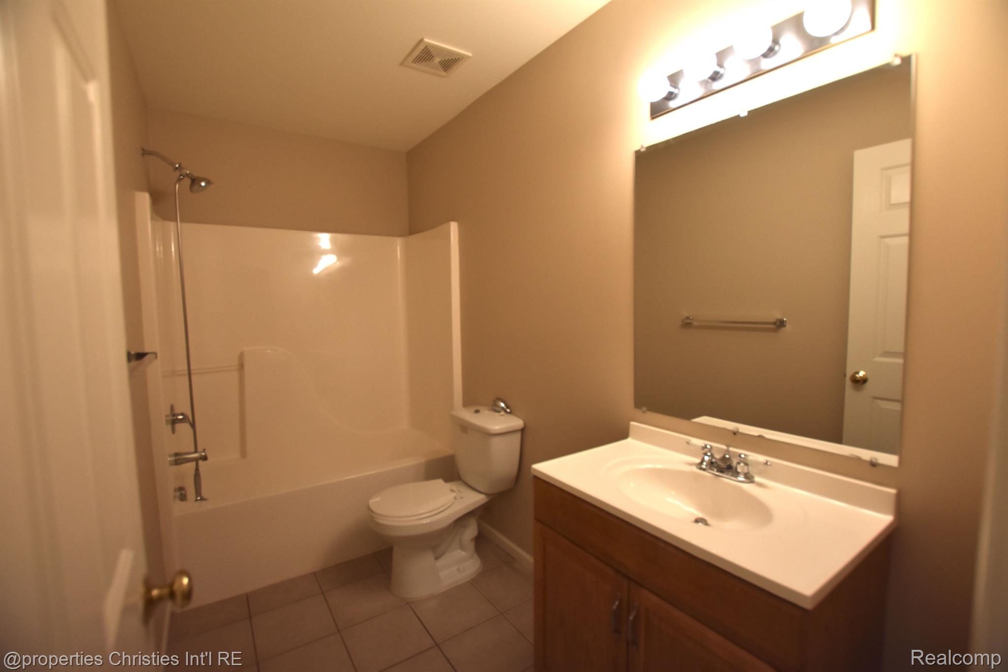 22031 FAIRLANE Boulevard