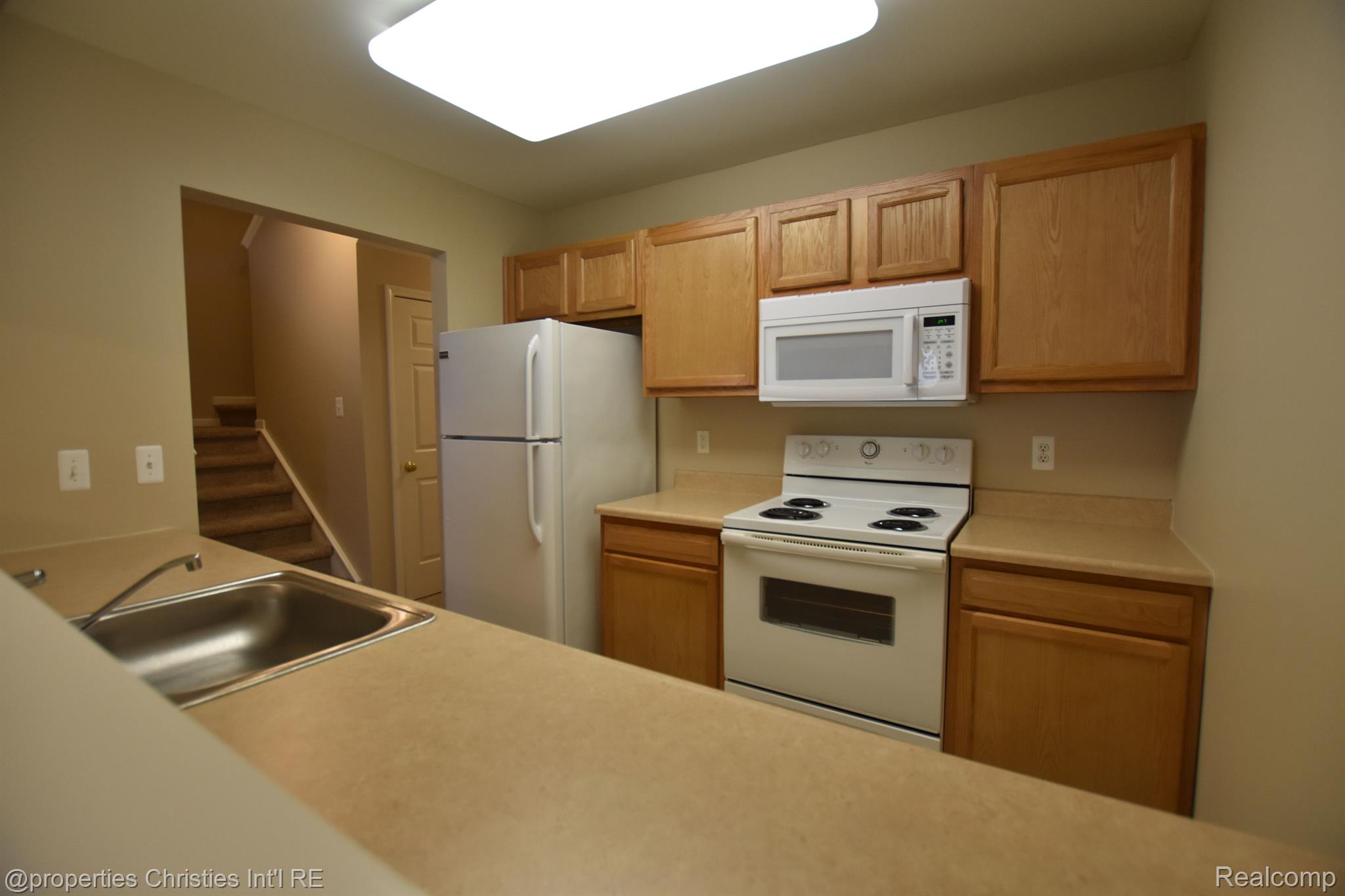 22031 FAIRLANE Boulevard