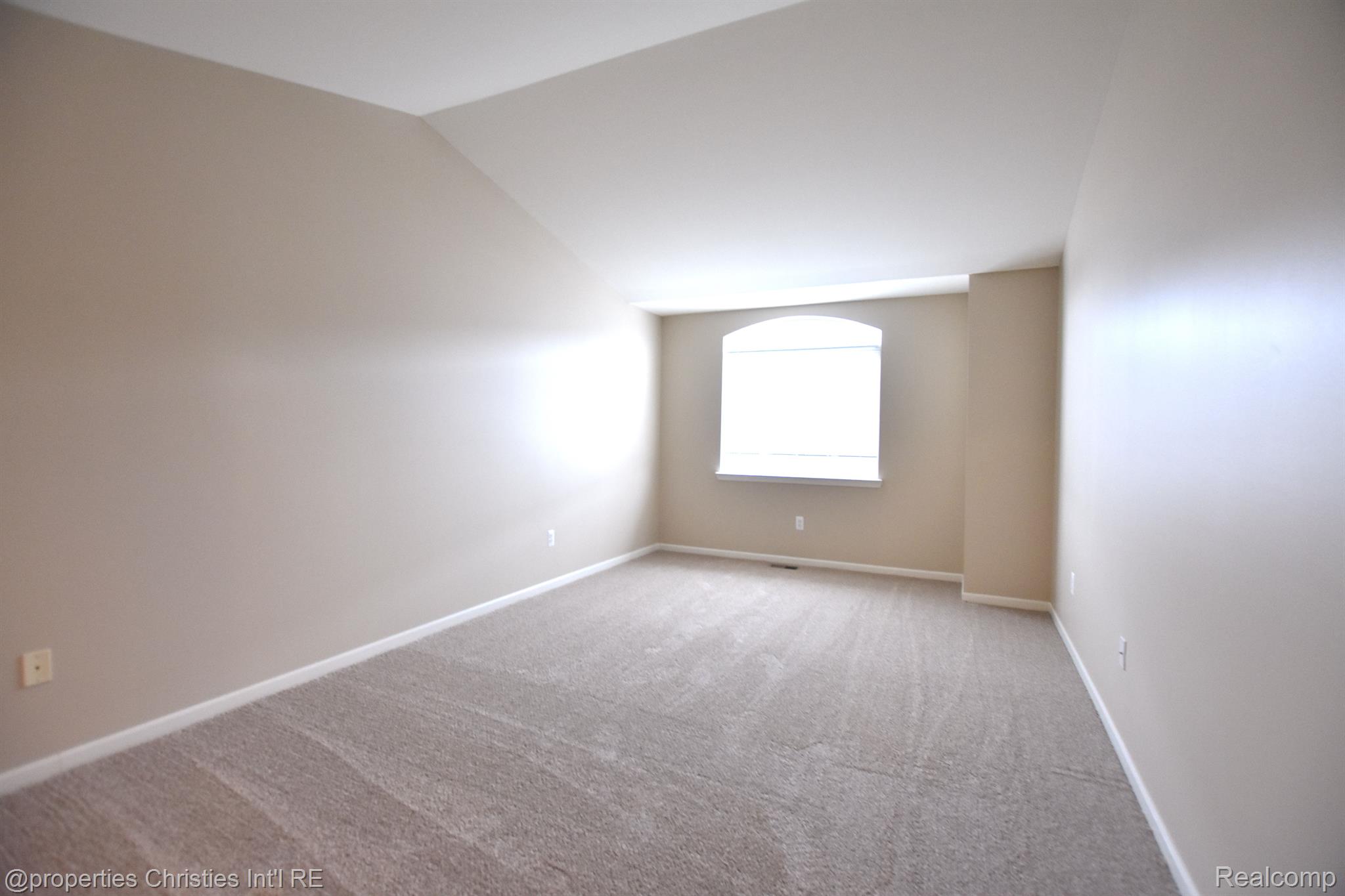 22031 FAIRLANE Boulevard