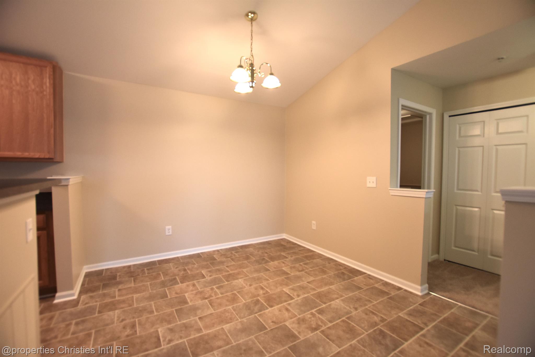 22009  Fairlane Boulevard