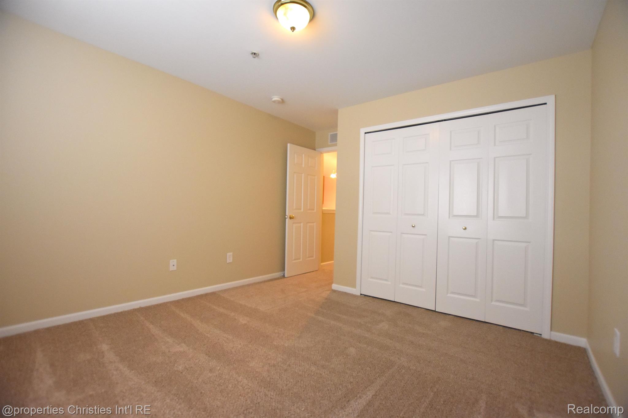 22009  Fairlane Boulevard
