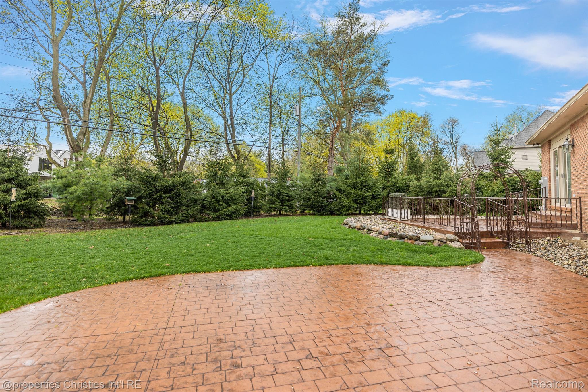 1408 LENOX Road