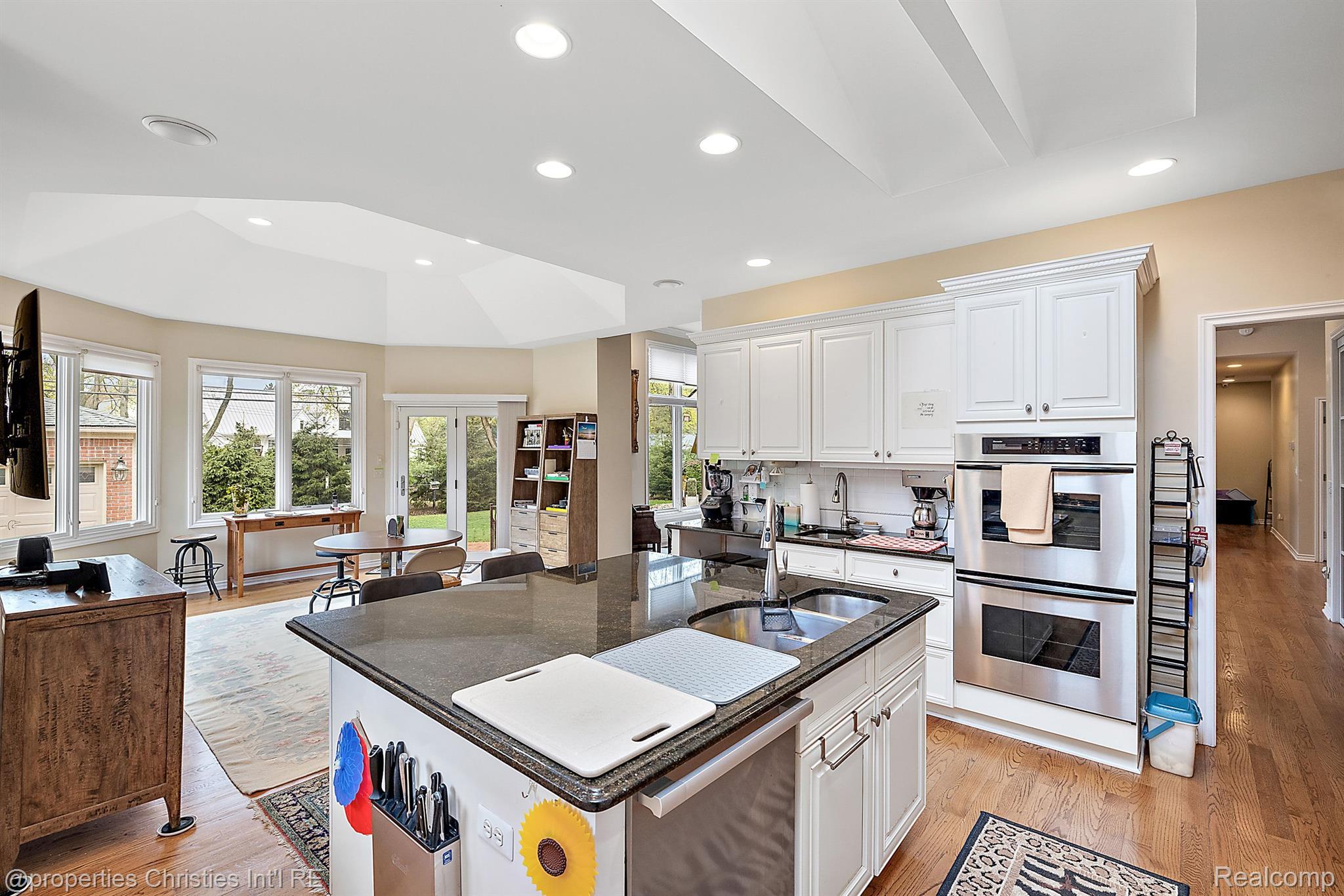 1408 LENOX Road