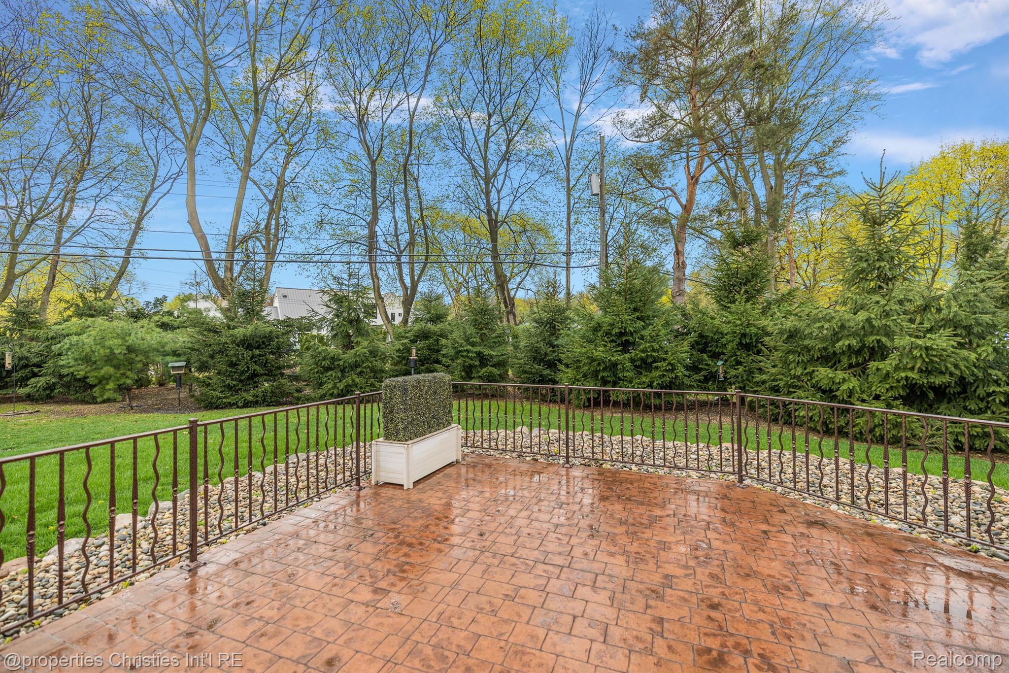 1408 LENOX Road