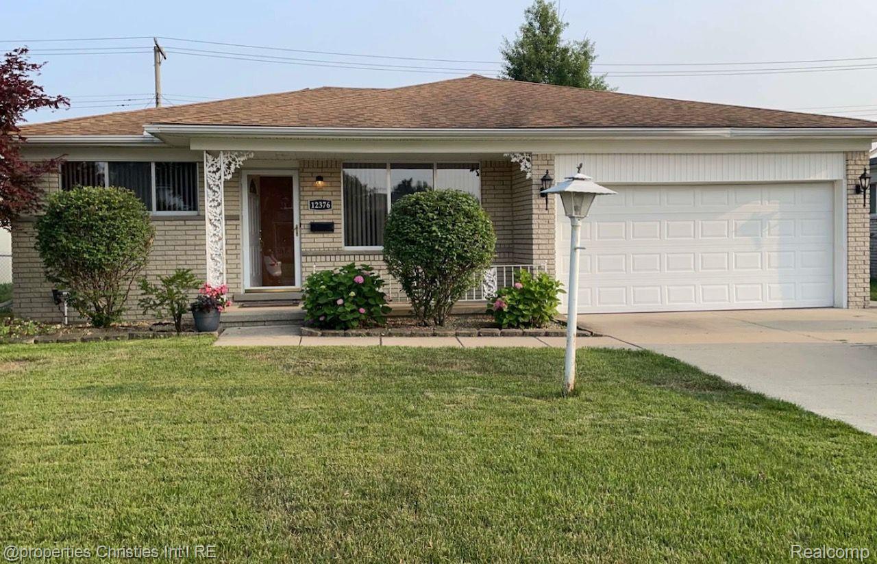 12376 CANTERBURY Drive