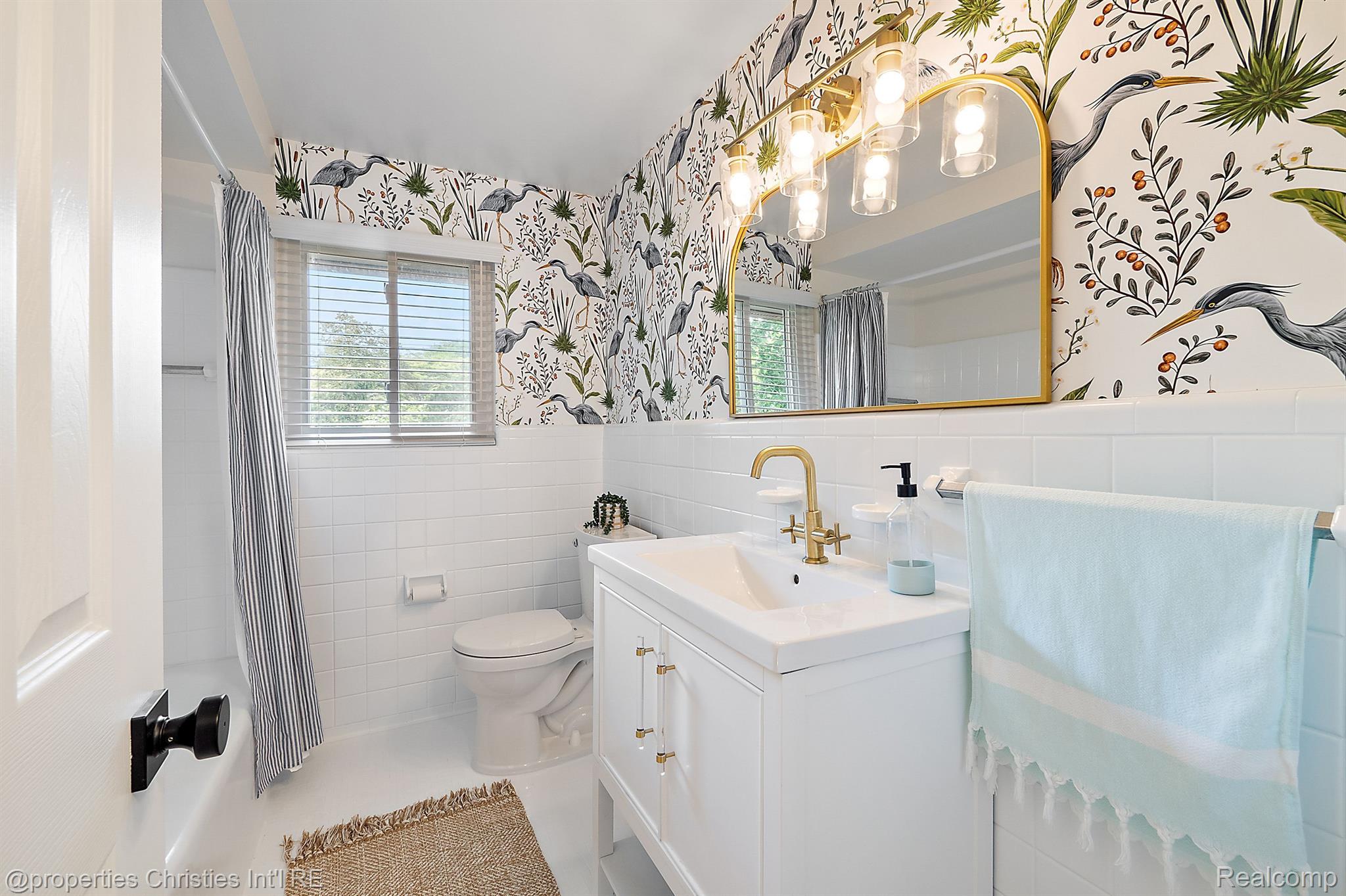 1043 N OLD WOODWARD Avenue Unit: 5
