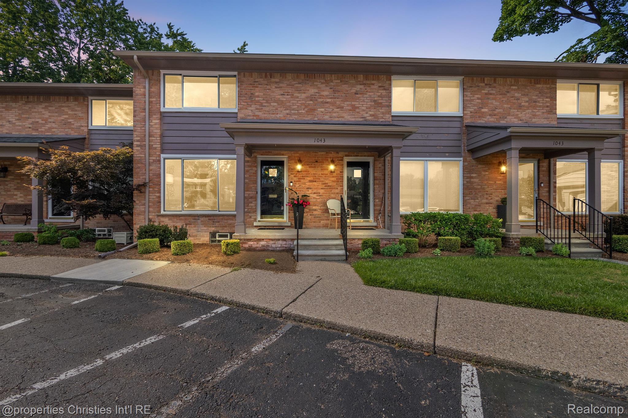 1043 N OLD WOODWARD Avenue Unit: 5