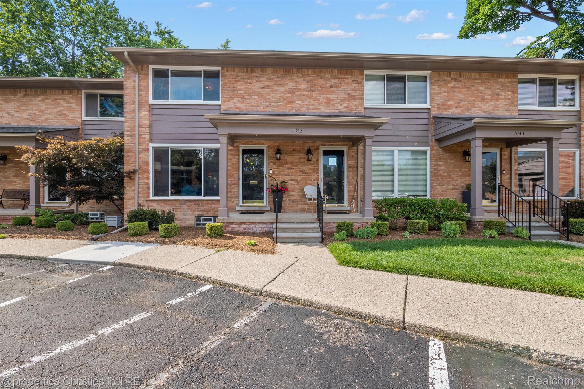 1043 N OLD WOODWARD Avenue Unit: 5