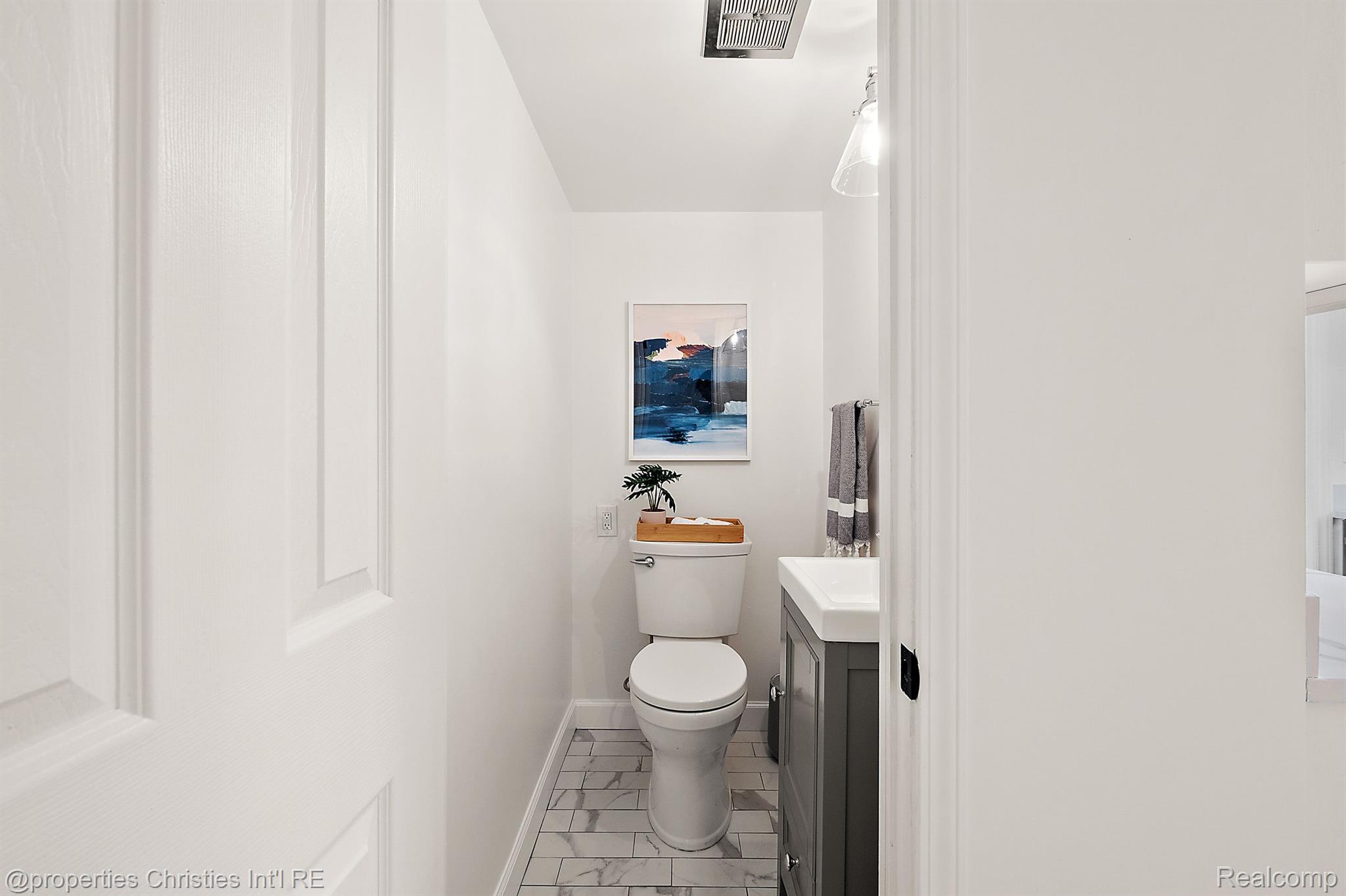 1043 N OLD WOODWARD Avenue Unit: 5