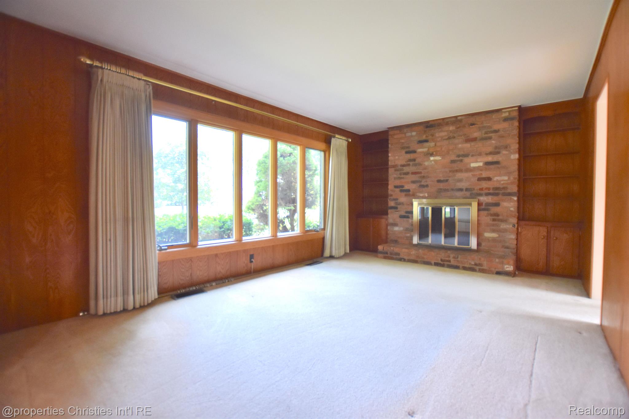 2597 TOWNHILL