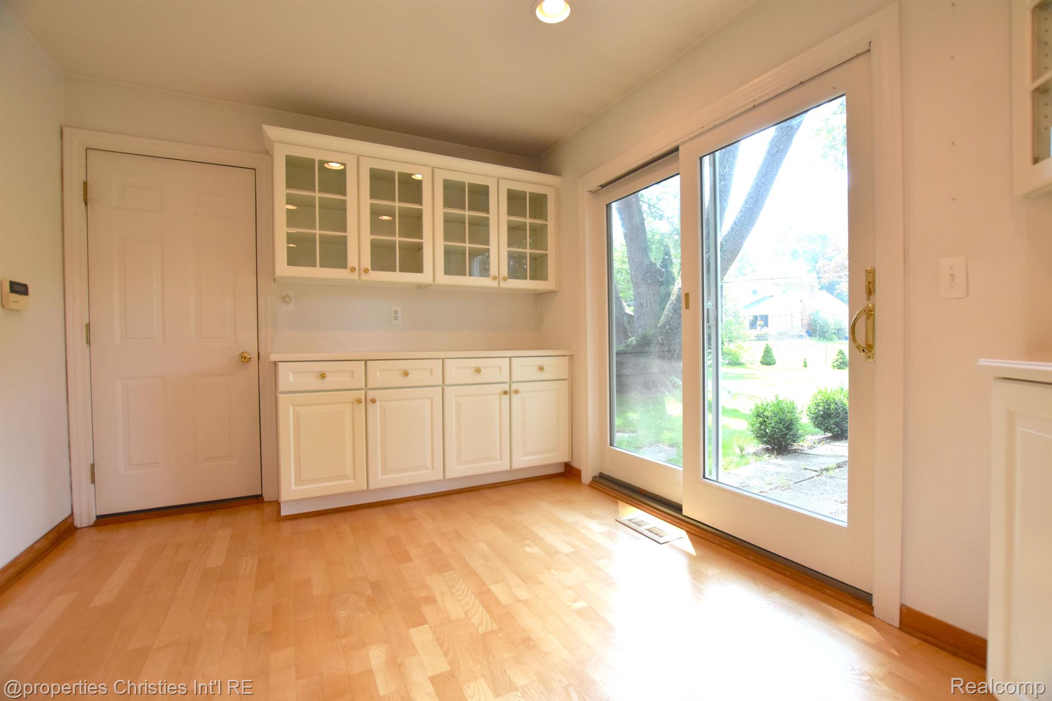 2597 TOWNHILL