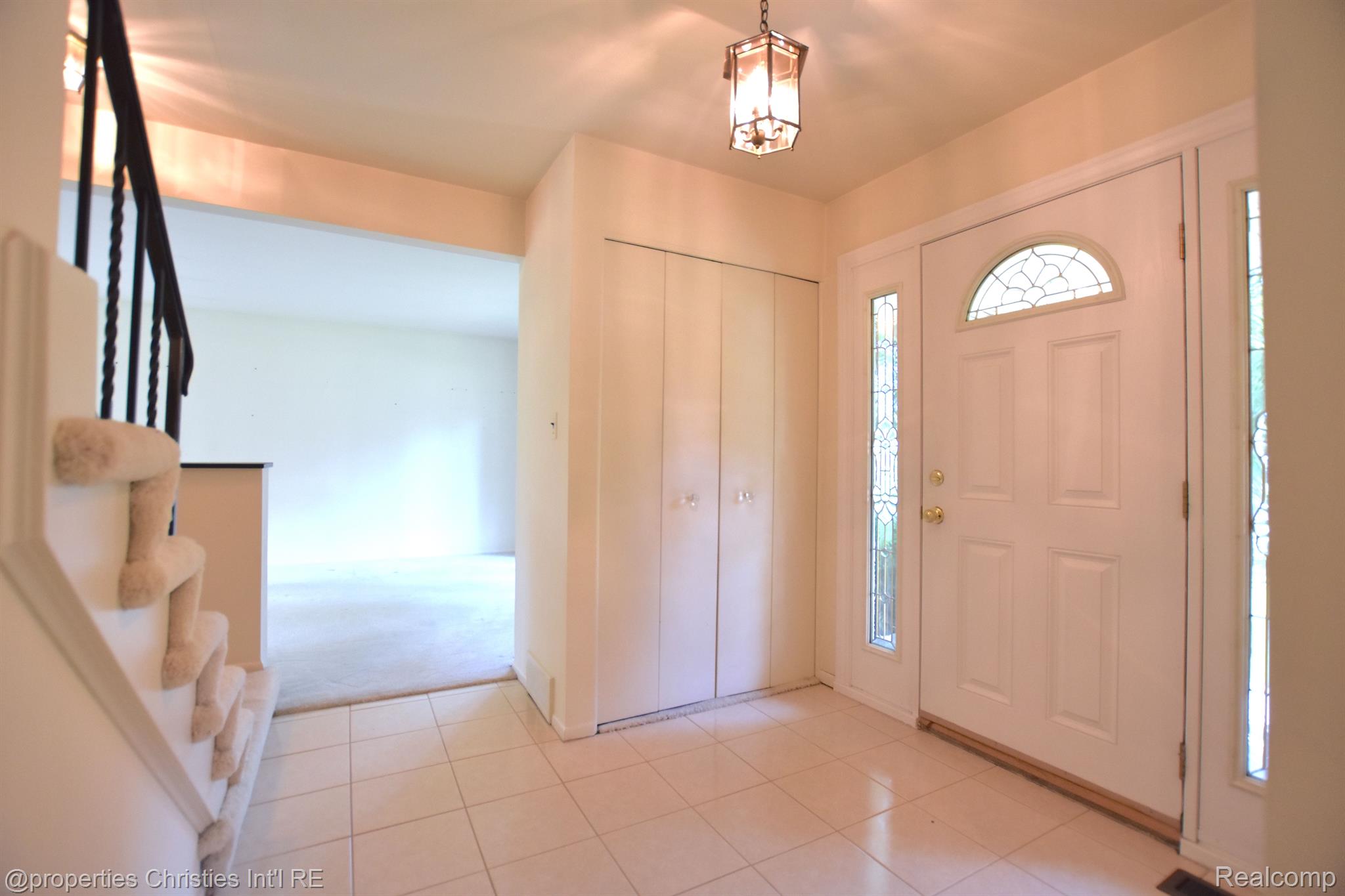 2597 TOWNHILL