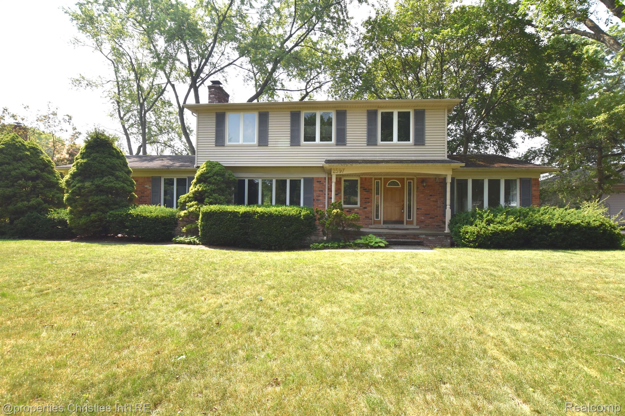 2597 TOWNHILL