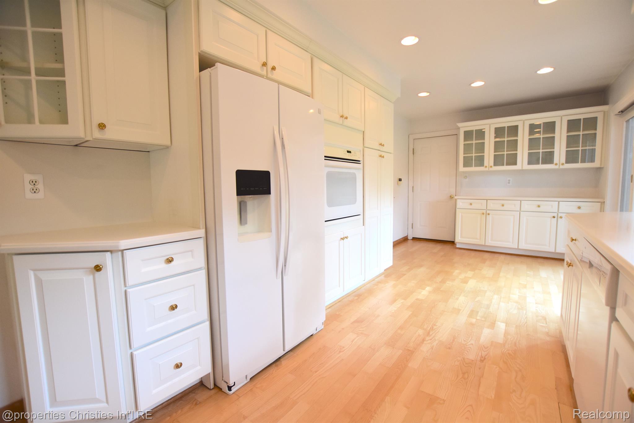 2597 TOWNHILL