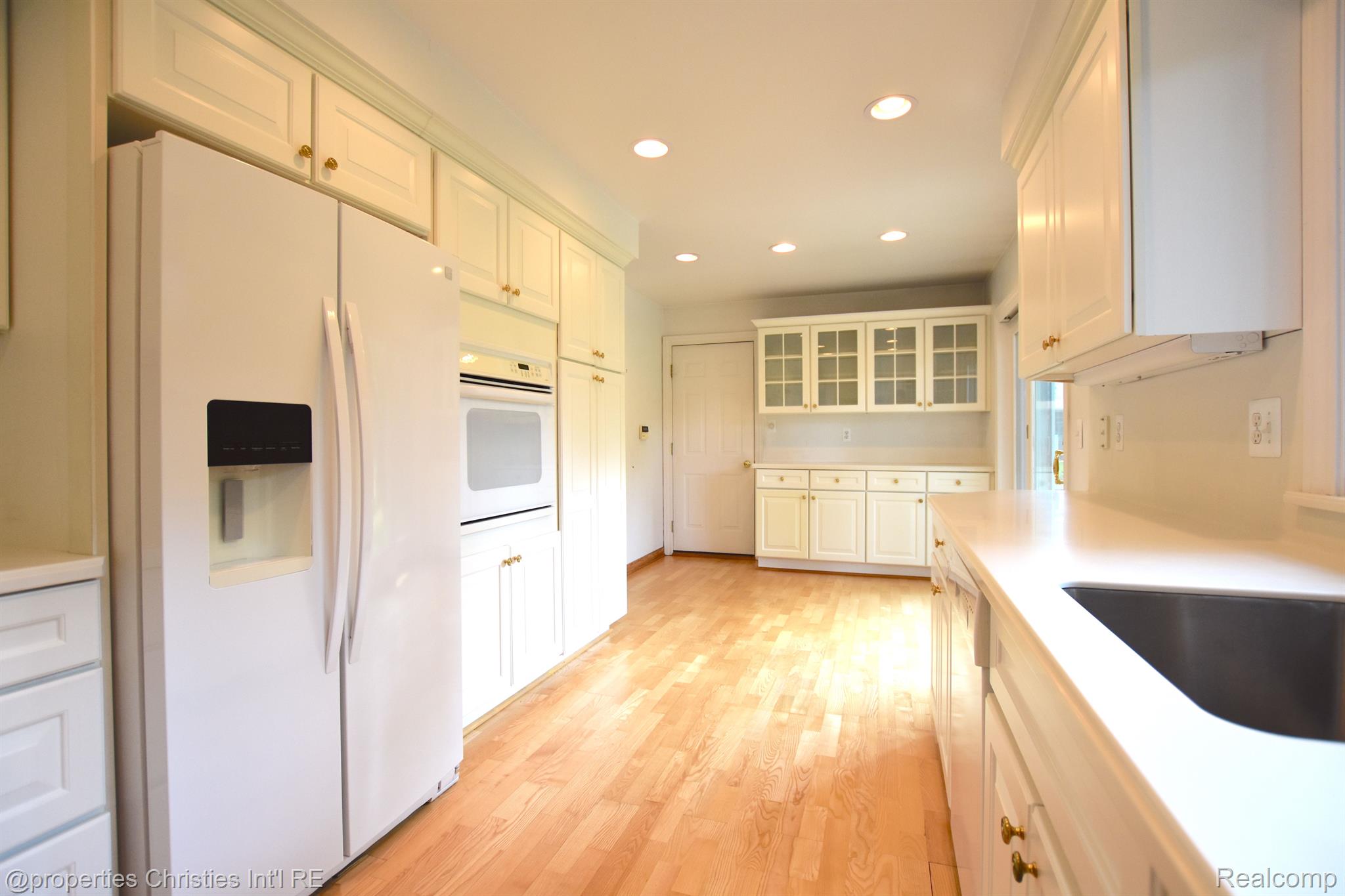 2597 TOWNHILL